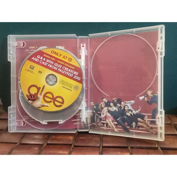 Glee: The Complete First Season 8 Disc DVD Set Target Exclusive Bonus Disc - Picture 7 of 7